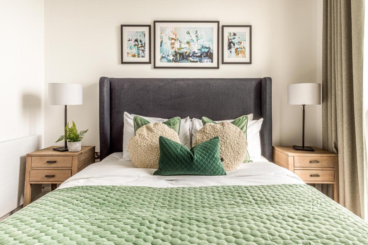 Urban Rest Canary Wharf Apartments ลอนดอน ภายนอก รูปภาพ